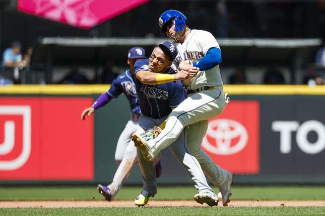 Mariners rally from 5-run deficit to beat Rays