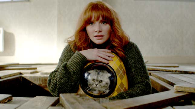 Bryce Dallas Howard and a CGI cat