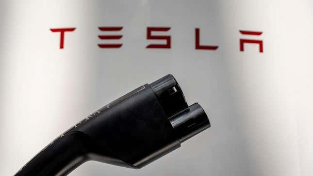 Image for article titled Want to Steal a Tesla? Try Using a Flipper Zero