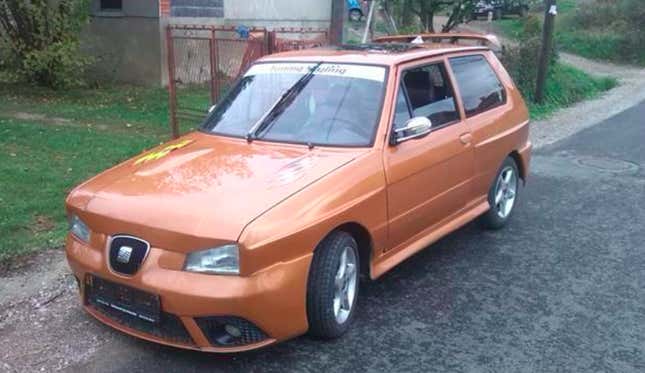 Image for article titled This Yugo Disguised As A SEAT Is The Most Self-Aware Car On Earth