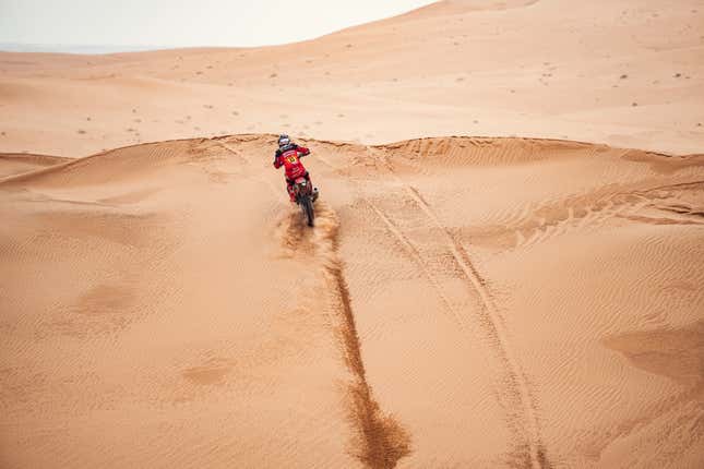 Image for article titled The Harrowing Beauty of the 2023 Dakar Rally