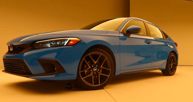Image for article titled This Is The 2022 Honda Civic Hatchback And Yes It Comes With A Stick Shift
