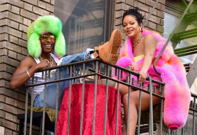 A$AP Rocky und Rihanna am 11. Juli 2021 am Set ihres Musikvideos in der Bronx in New York City.