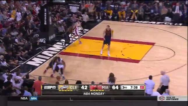 Dwyane Wade Saves Ball, Throws Spectacular Behind-The-Back Pass