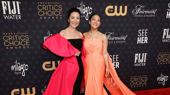 Critics Choice Awards 2023: Red Carpet Arrivals Gallery – IndieWire