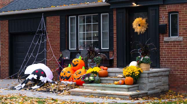 Do It Yourself: Make the Best Halloween Decorations - Albuquerque Self  Storage