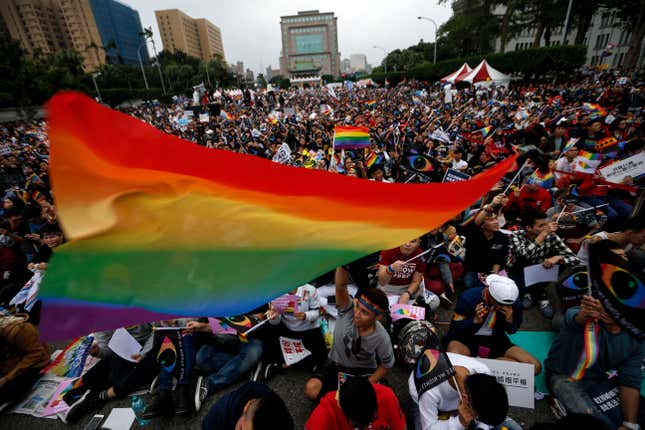 Photos 250 000 Demonstrators Call On Taiwan To Be The First In Asia To