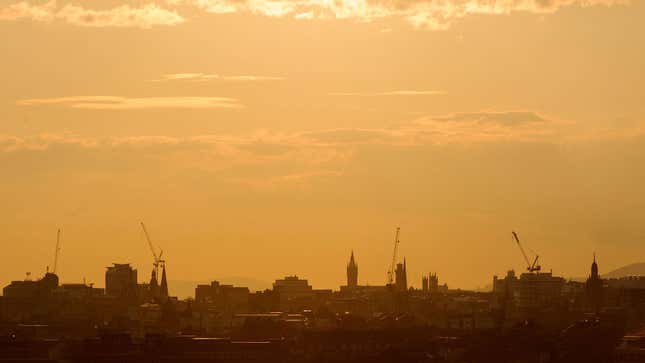 Una foto del horizonte de Glasgow al atardecer. 