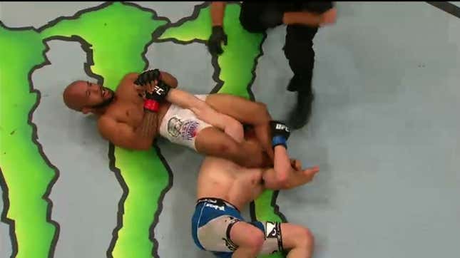Demetrious Johnson Wins By Submission In Final Second Of Final Round