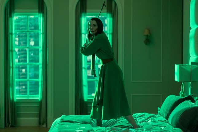 Image for article titled Netflix&#39;s The Fall of the House of Usher Offers a Spooky First Look