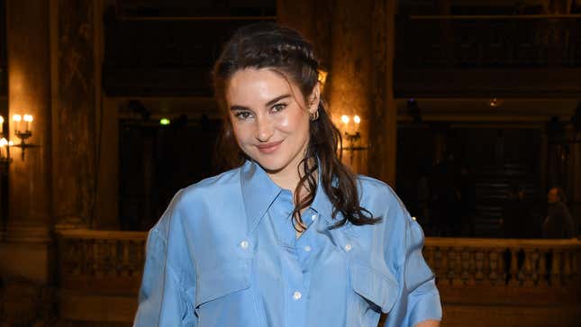 Image for article titled Shailene Woodley Tries to Distract From Aaron Rodgers' Anti-Vax Stance With Big Penis Posts