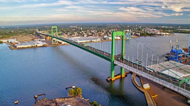 Image for article titled The 15 Longest Suspension Bridges in America