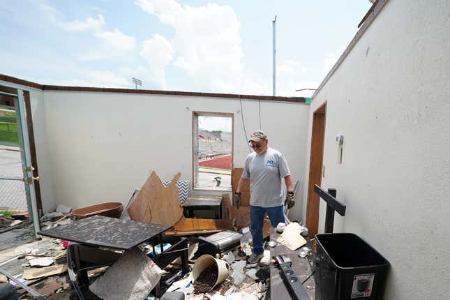 Image for article titled Photos: 12 days of powerful tornadoes from Texas to Pennsylvania