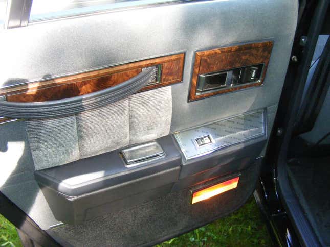 Image for article titled At $13,500, Could This 1986 Chrysler Town & Country Turbo Wagon Be A K-Car That’s A-Ok?