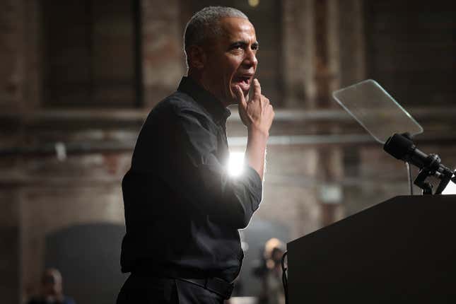 ATLANTA, GÉORGIE - 1er DÉCEMBRE : L’ancien président américain Barack Obama