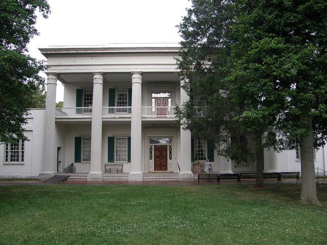 Image for article titled Take a Peek Inside America&#39;s Most Notorious Southern Plantation Mansions