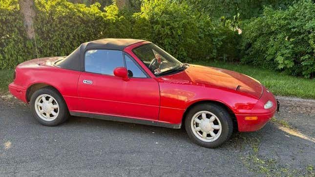 Image for article titled Toyota MR2, Volkswagen-Engine Trike, Chevy Malibu Stock Car: The Worst Cars I Found for Sale Online