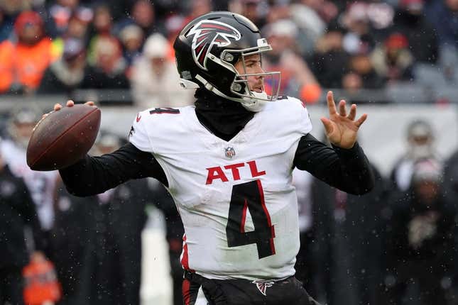 Report: Falcons QB Taylor Heinicke agrees to pay cut