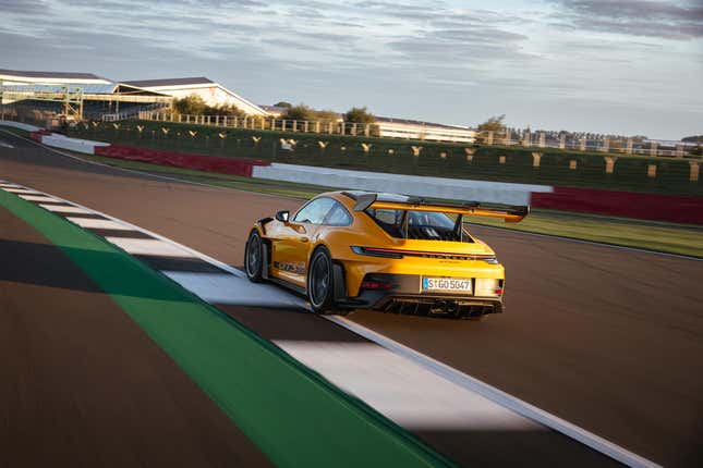 Image for article titled Every Ridiculous High-Tech Feature on the 2023 Porsche 911 GT3 RS