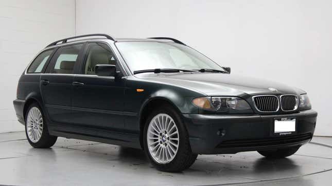 Image for article titled At $4,900, Could This 2003 BMW 325Xi In BRG Be A BFD?