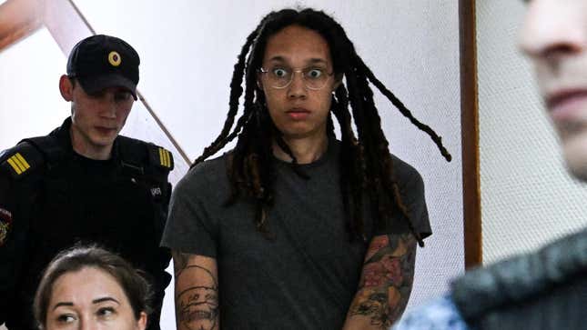 Image for article titled Brittney Griner Writes Heartbreaking Letter to Joe Biden on July 4: 'Please Don't Forget About Me'