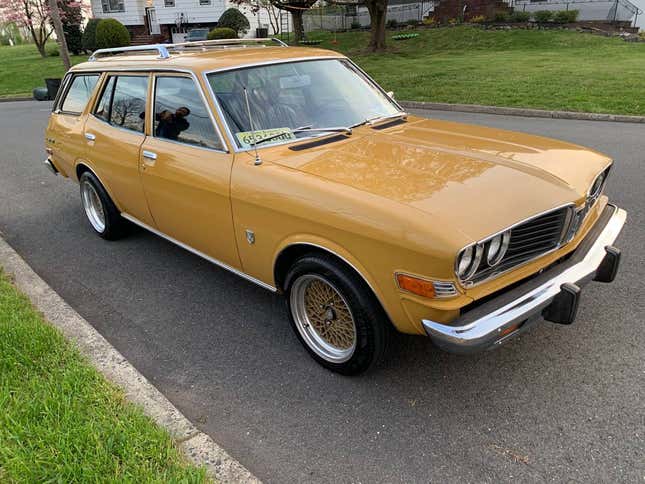 Image for article titled At $16,500, Is This 1973 Toyota Corona Mark II A Crowning Achievement?