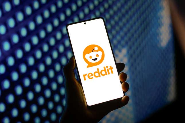 Image for article titled Reddit is &#39;funneling in users like a firehose.&#39; Its stock is falling anyway