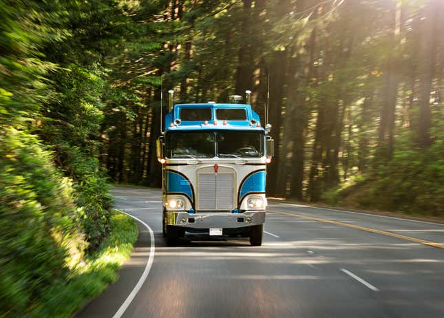 Image for article titled Fashion Photographer Captures the Most Beautiful Big-Rigs on Earth