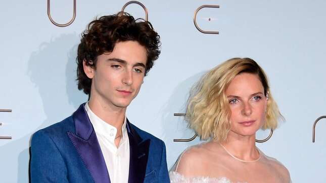 Image for article titled How Old Is Dune Mom Supposed to Be?