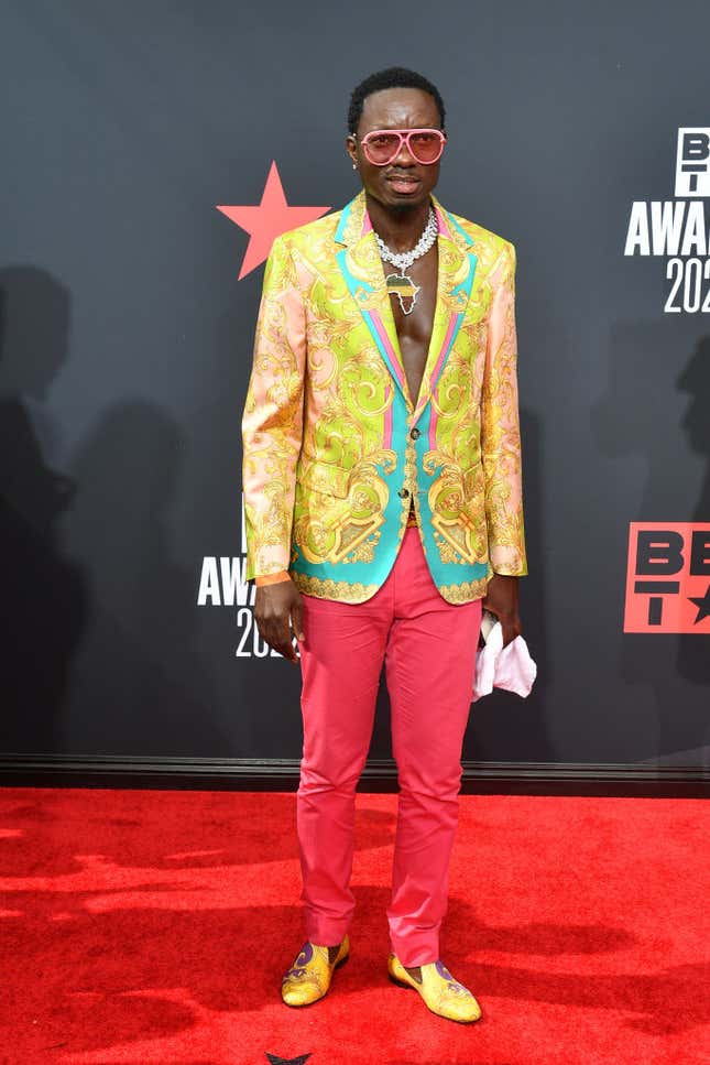 Image for article titled BET Awards 2022: Red Carpet Looks