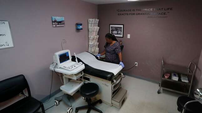 Image for article titled At Least One Republican-Led State Is Keeping Its Abortion Clinics Open, For Now