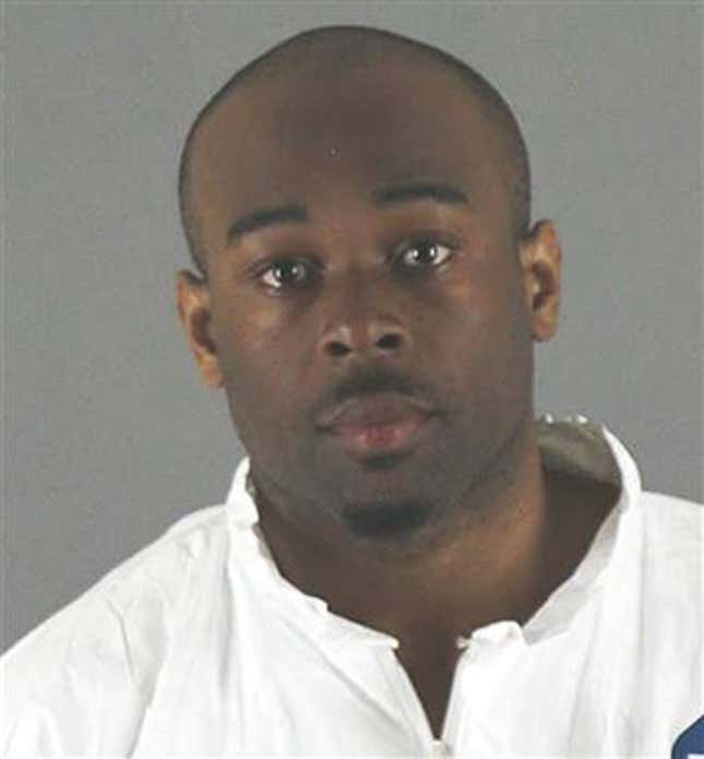 Image for article titled Man Reportedly Throws a 5-Year-Old Over a Three-Story Balcony at Mall of America