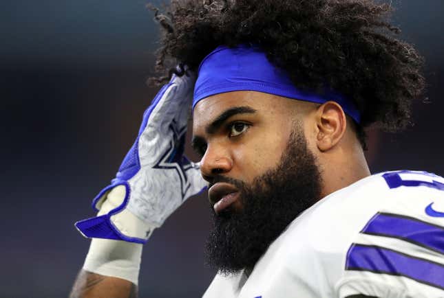 Image for article titled Ezekiel Elliot One of &#39;Several&#39; Dallas Cowboys, Houston Texans Players to Test Positive for COVID-19