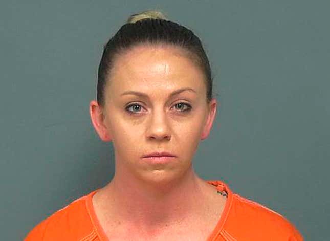 Image for article titled Ex-Dallas Police Officer Amber Guyger&#39;s Frantic 911 Call Released: &#39;I&#39;m Going to Lose My Job&#39;