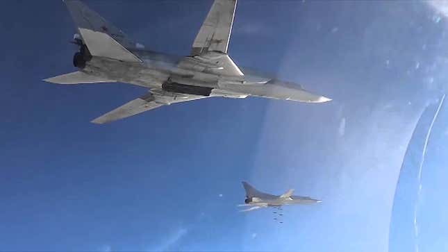New Video Of F-14 Tomcat Escorts And Cruise Missiles As Russia Steps Up Syria Offensive