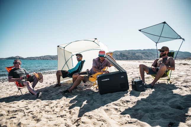 Image for article titled This Off-Road Fridge And Battery Make Your SUV A Home