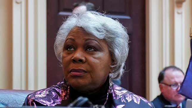 Image for article titled First Black Woman to Lead Virginia Senate Faces Felony Charges After Brutal Attack on Inanimate Object