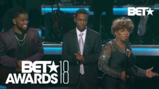 Anita Baker Honored With Lifetime Achievement at BET Awards