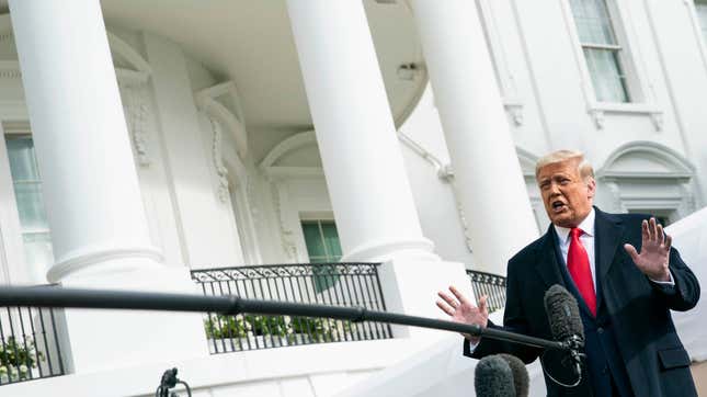 Image for article titled Trump Is Spiraling, Preparing For Election Night Chaos By Building a Fence Around the White House