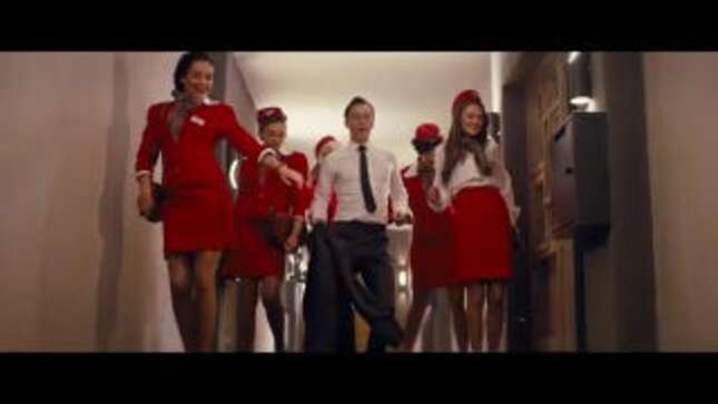 Tom Hiddleston Looks Very Good in the Trailer for <i>High-Rise</i>