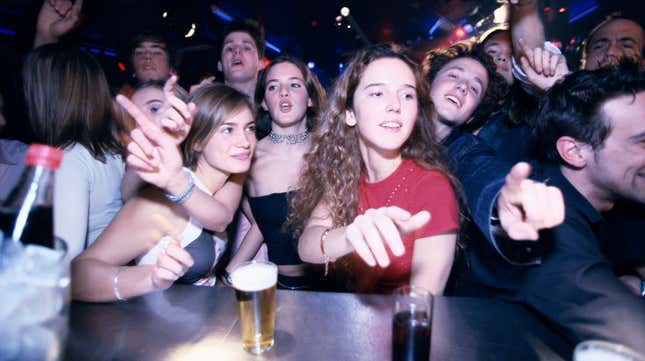Image for article titled Florida bars banned from selling drinks for “on premises consumption” [Updated]