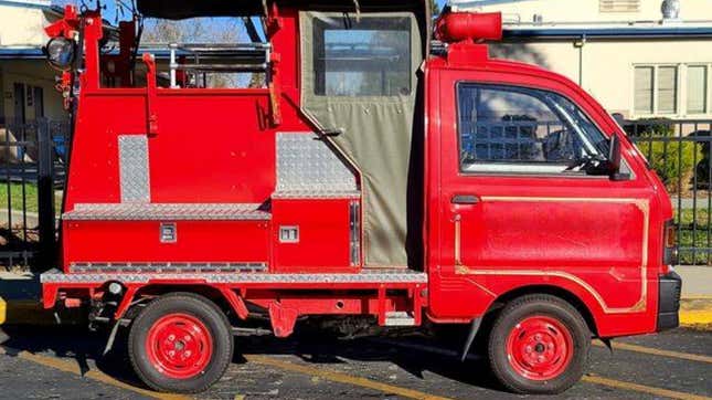 Image for article titled Honda Civic Si Hatch, Moto Guzzi Breva, Mitsubishi Minicab Fire Engine: The Dopest Vehicles I Found For Sale Online