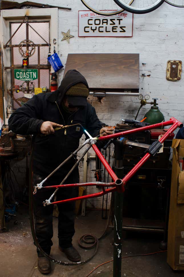 Image for article titled How To Braze A Broken Old Schwinn Mountain Bike's $150 Frame Back Together