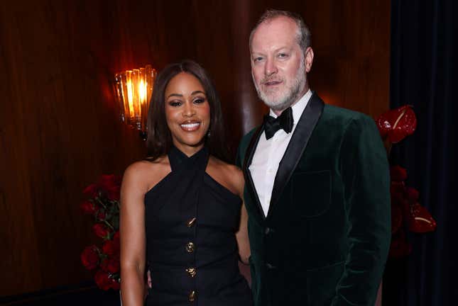 Eve et Maximillion Cooper assistent au dîner beauté British Vogue x Balmain au Dover le 17 octobre 2024 à Londres, en Angleterre.