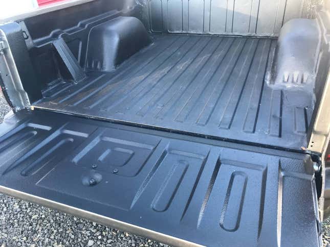 Image for article titled At $18,500, Is This 2007 Jeep Grand Cherokee Pickup A De… Wait, A What?
