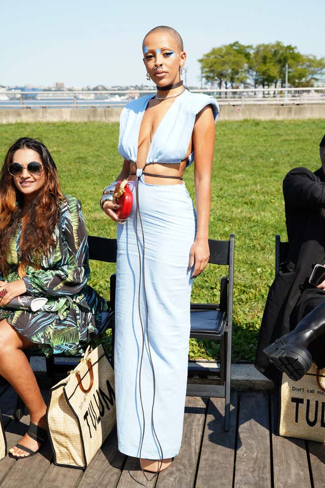 Image for article titled New York Fashion Week 2022: All the Chic Fits, Concerning Trends, and Despicable Copycats
