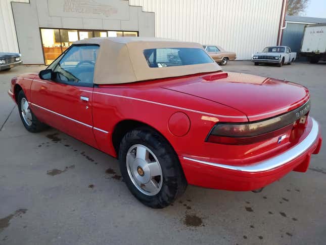 Image for article titled At $5,595, Does This 1990 Buick Reatta Float Your Boat?