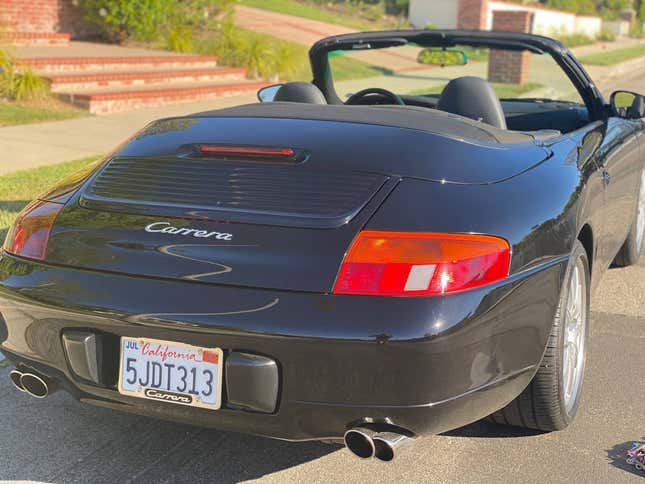 Image for article titled At $17,999, Is This 1999 Porsche 911 Carrera Convertible A Drop-Top Deal?