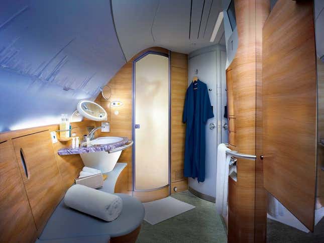 Image for article titled The 10 most luxurious airline perks for wealthy fliers