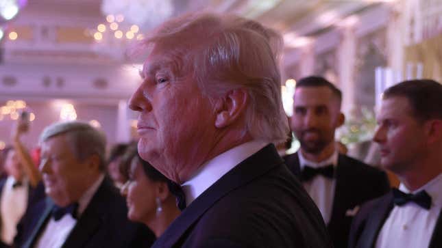 Image for article titled Trump Says 'Abortion Issue,' Not He, Is to Blame for GOP Midterm Losses